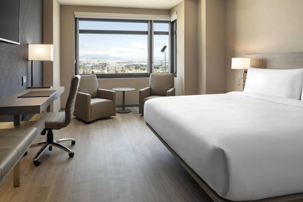 King Room interior
